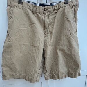 Tommy Hilfiger Men's Khaki Flat Front Shorts size 36